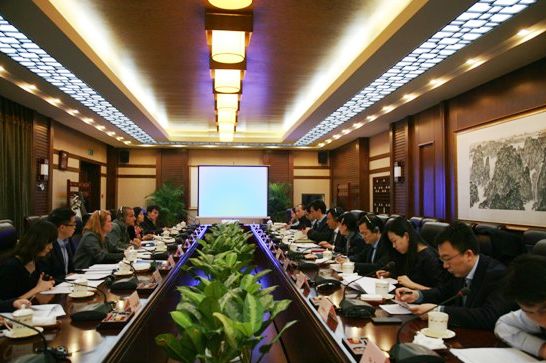 �r(n��ng)�I(y��)���c(li��n)�χ�(gu��)����ZʳӋ(j��)����ͬ���_(k��i)���Ї�(gu��)�cWFP�º�������P(gu��n)ϵ��ӑ��(hu��)��